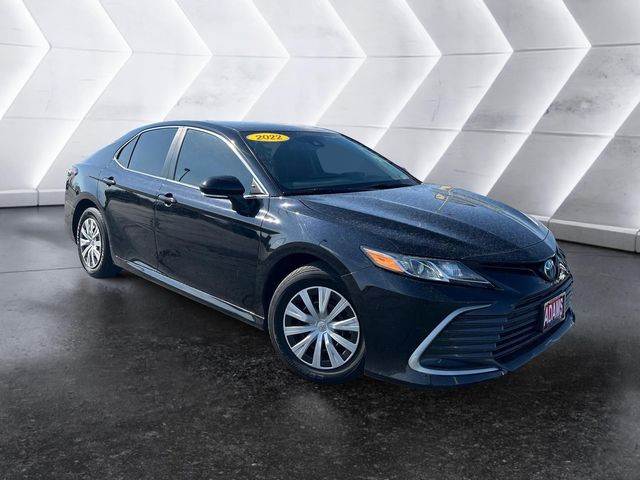 2022 Toyota Camry Hybrid LE