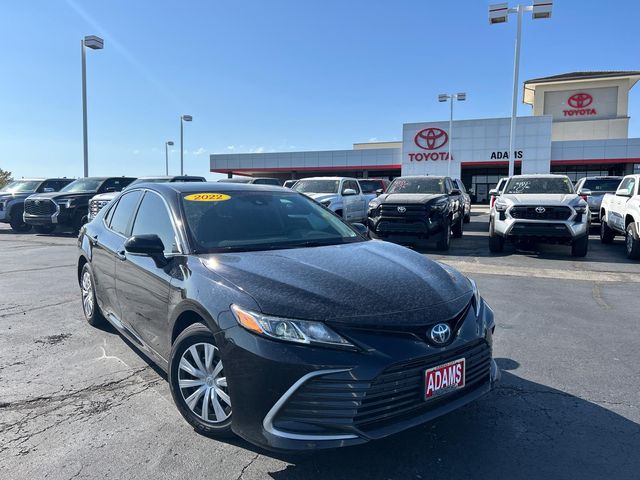 2022 Toyota Camry Hybrid LE