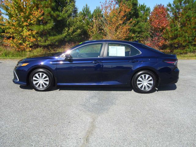 2022 Toyota Camry Hybrid LE