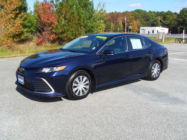 2022 Toyota Camry Hybrid LE