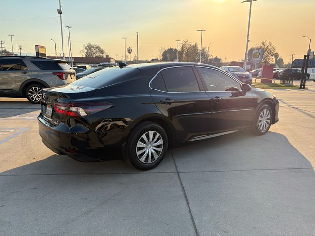 2022 Toyota Camry Hybrid LE