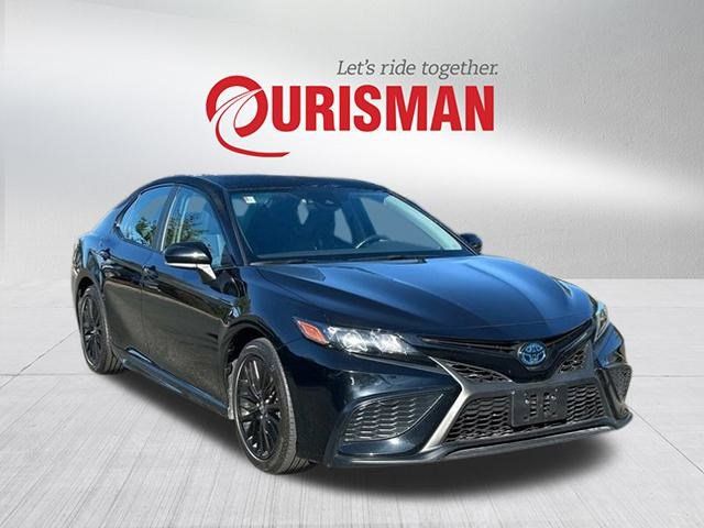 2022 Toyota Camry Hybrid Nightshade