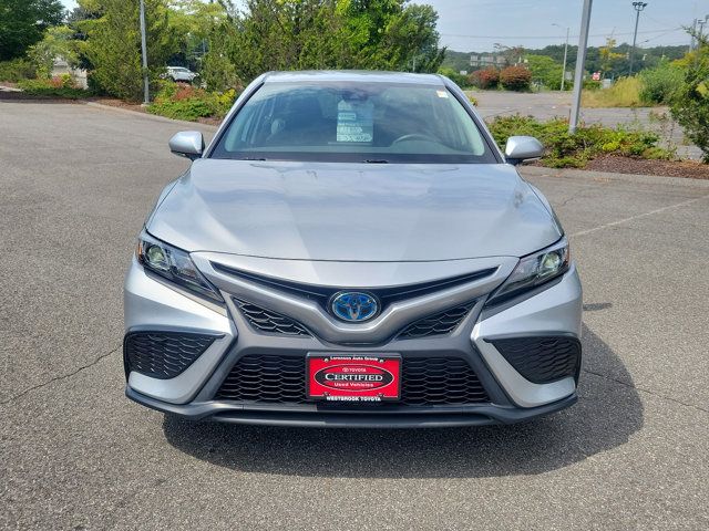 2022 Toyota Camry Hybrid SE