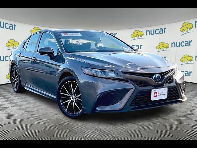 2022 Toyota Camry Hybrid SE