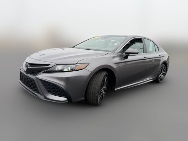 2022 Toyota Camry Hybrid SE