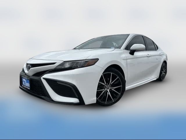 2022 Toyota Camry Hybrid SE