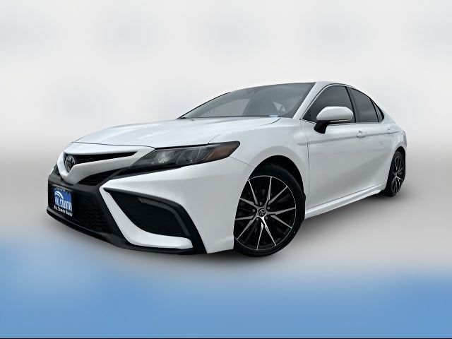 2022 Toyota Camry Hybrid SE