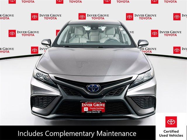 2022 Toyota Camry Hybrid SE