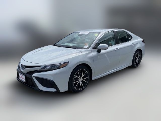 2022 Toyota Camry Hybrid SE