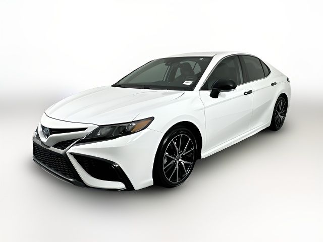 2022 Toyota Camry Hybrid SE