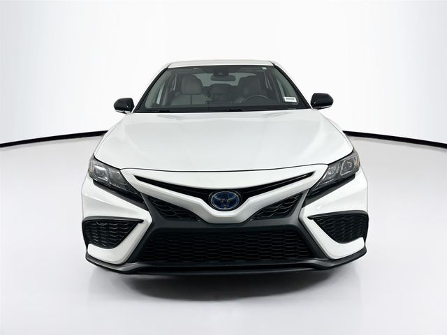 2022 Toyota Camry Hybrid SE