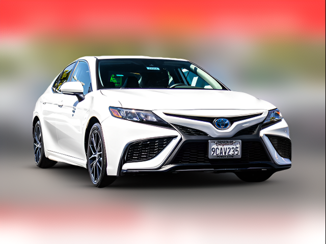 2022 Toyota Camry Hybrid SE