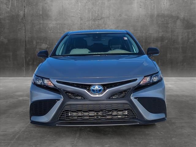 2022 Toyota Camry Hybrid SE