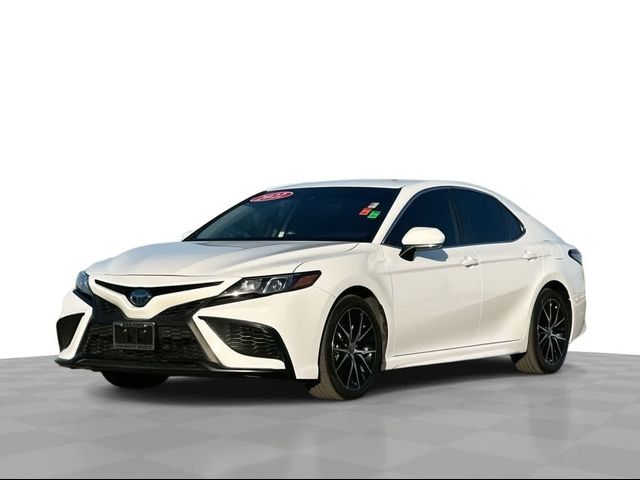 2022 Toyota Camry Hybrid SE