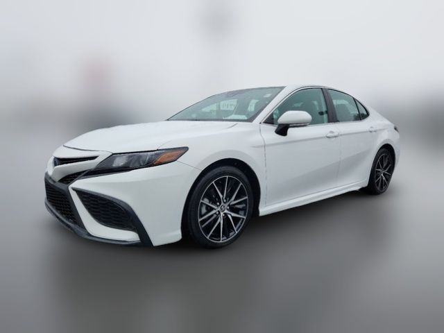 2022 Toyota Camry Hybrid SE