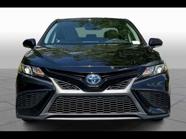 2022 Toyota Camry Hybrid SE