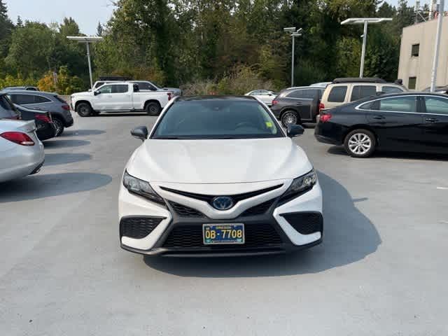 2022 Toyota Camry Hybrid SE