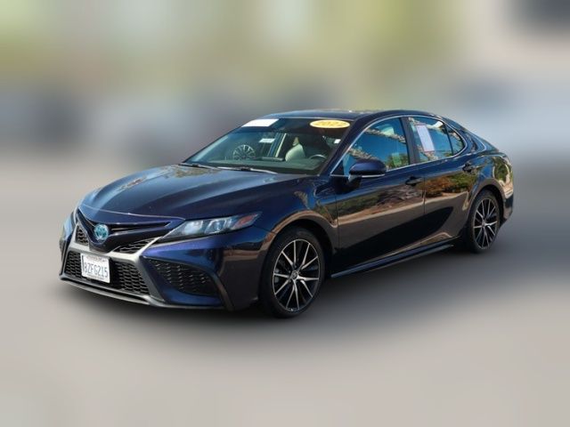 2022 Toyota Camry Hybrid SE