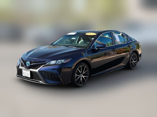 2022 Toyota Camry Hybrid SE