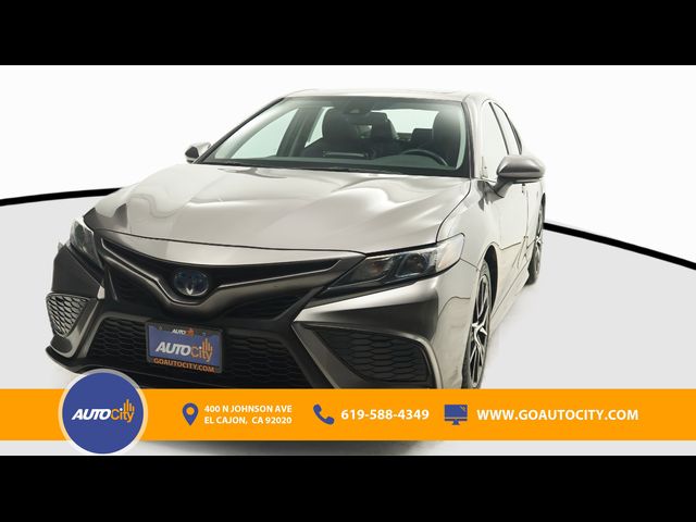 2022 Toyota Camry Hybrid SE