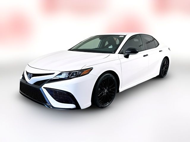 2022 Toyota Camry Hybrid SE