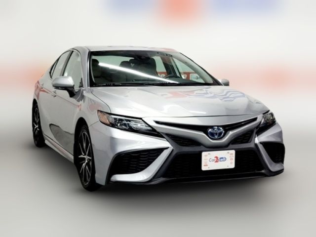 2022 Toyota Camry Hybrid SE