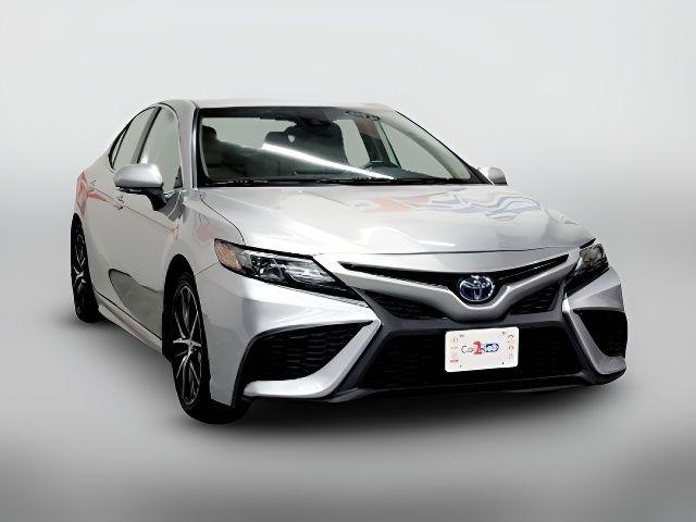 2022 Toyota Camry Hybrid SE