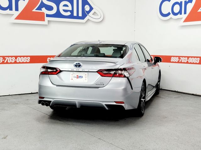 2022 Toyota Camry Hybrid SE