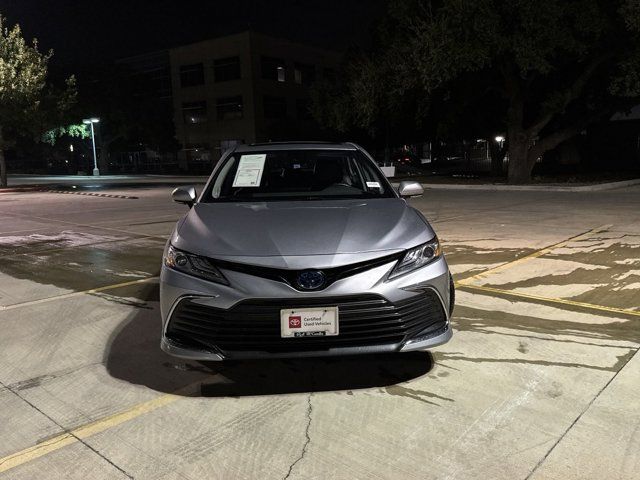 2022 Toyota Camry Hybrid XLE