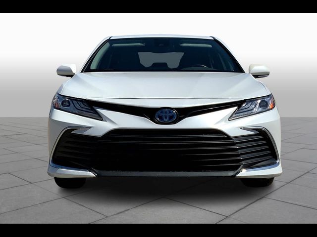 2022 Toyota Camry Hybrid XLE