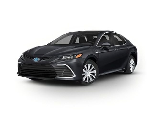 2022 Toyota Camry Hybrid XLE