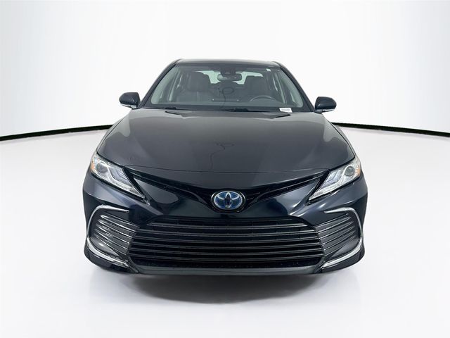 2022 Toyota Camry Hybrid XLE