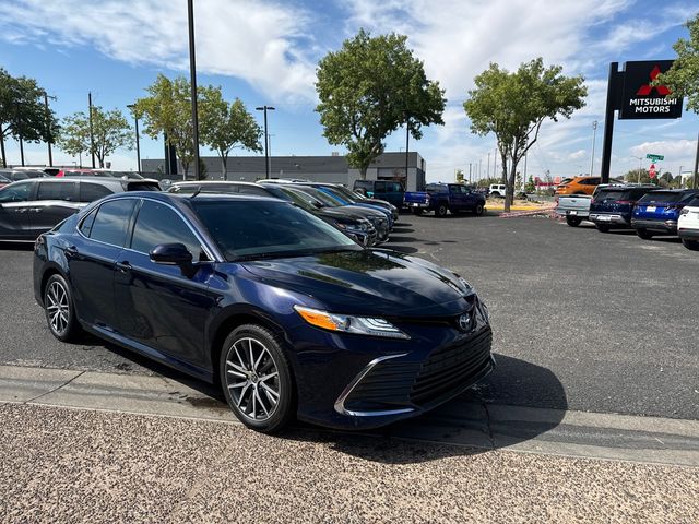 2022 Toyota Camry Hybrid XLE