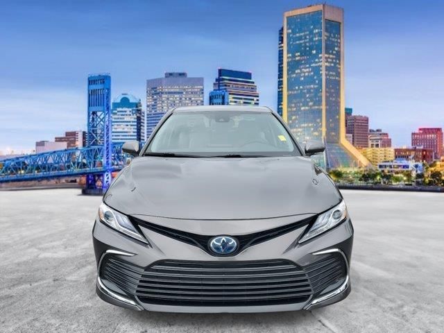 2022 Toyota Camry Hybrid XLE