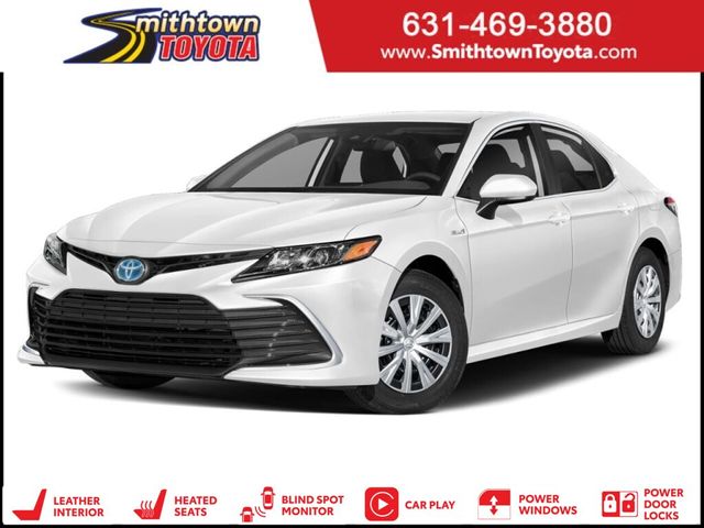 2022 Toyota Camry Hybrid XLE