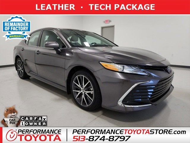 2022 Toyota Camry Hybrid XLE