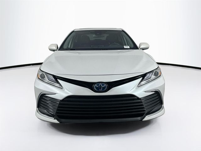 2022 Toyota Camry Hybrid XLE