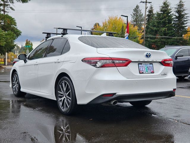 2022 Toyota Camry Hybrid XLE