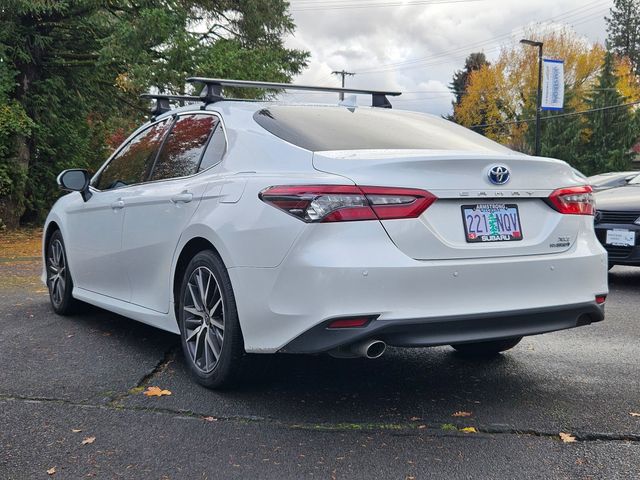 2022 Toyota Camry Hybrid XLE