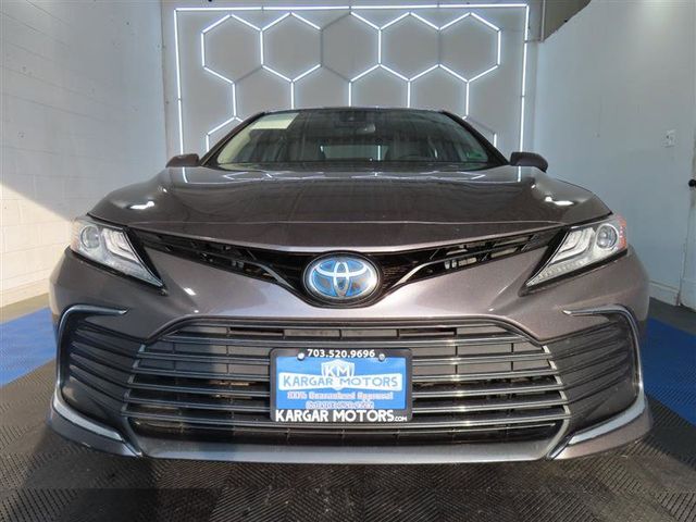2022 Toyota Camry Hybrid XLE