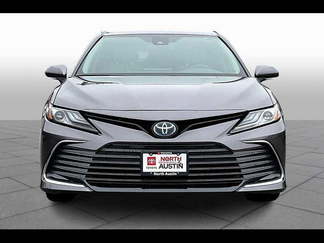 2022 Toyota Camry Hybrid XLE