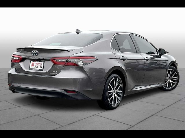 2022 Toyota Camry Hybrid XLE