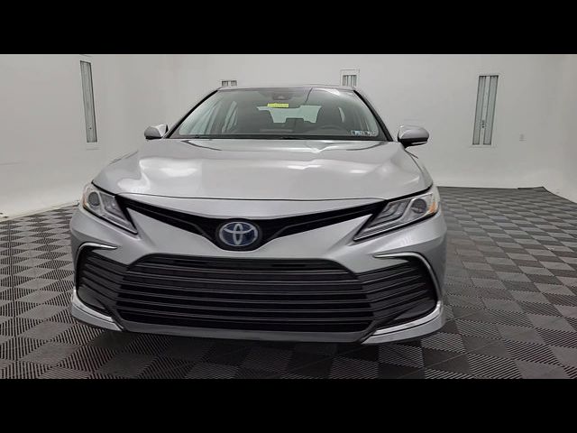 2022 Toyota Camry Hybrid XLE