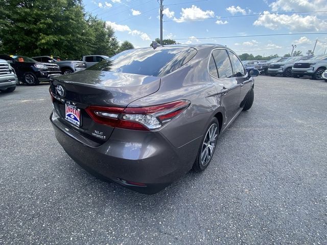 2022 Toyota Camry Hybrid XLE