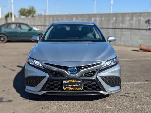 2022 Toyota Camry Hybrid XSE