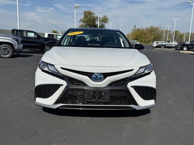 2022 Toyota Camry Hybrid XSE