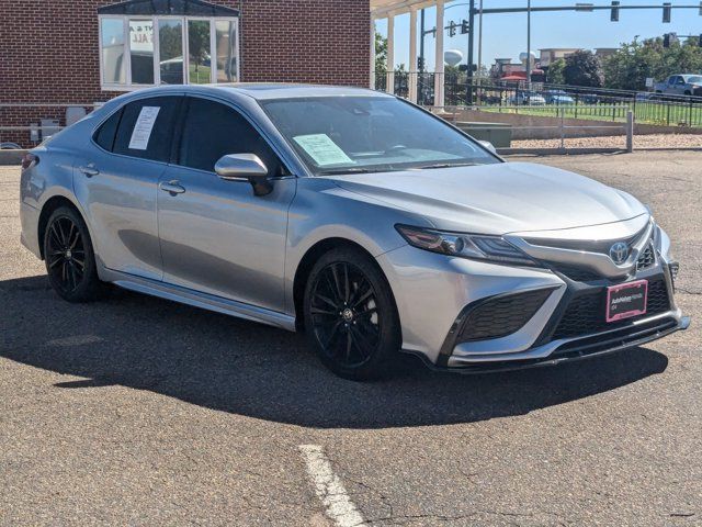 2022 Toyota Camry Hybrid XSE