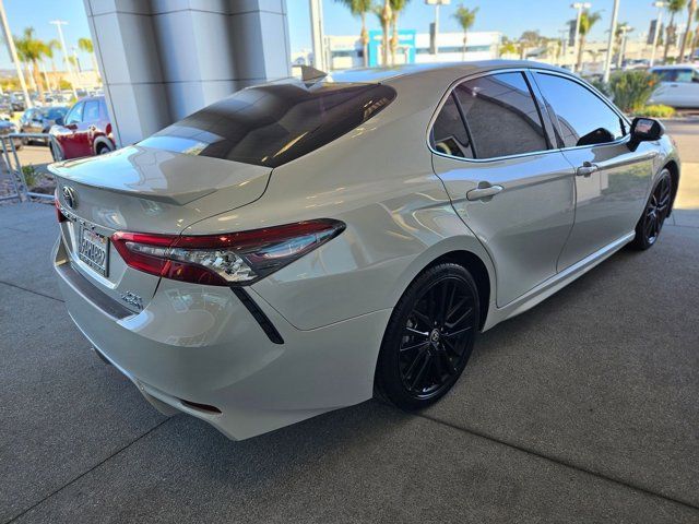2022 Toyota Camry Hybrid XSE
