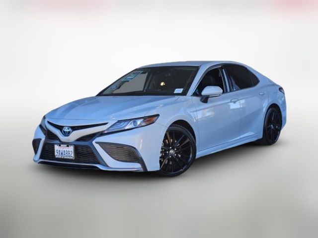 2022 Toyota Camry Hybrid XSE