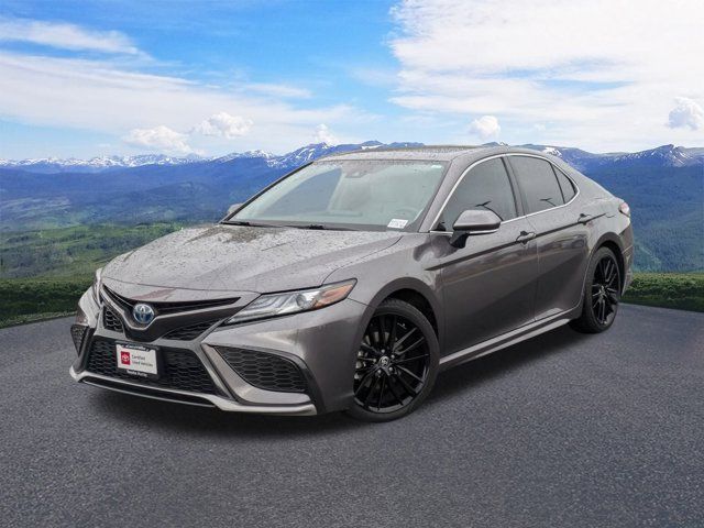 2022 Toyota Camry Hybrid XSE